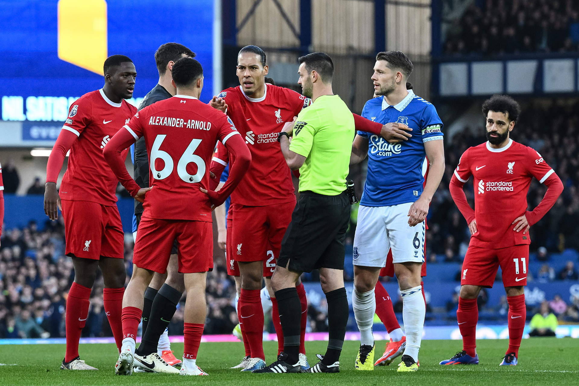 Gwiazda Liverpoolu oburzona po skandalu. "To wcale nie pomagało"