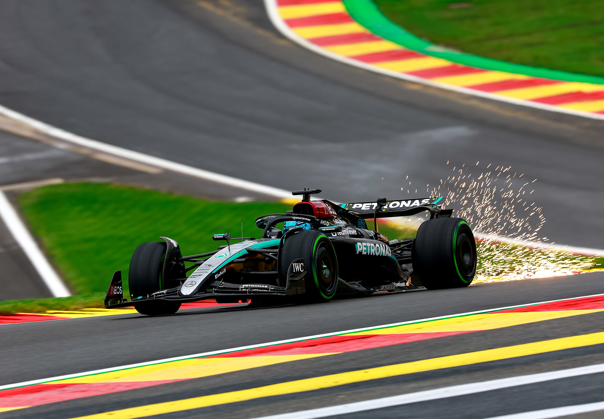 Triumf Mercedesa w GP Belgii! Walka do ostatniego kółka [AKTUALIZACJA]