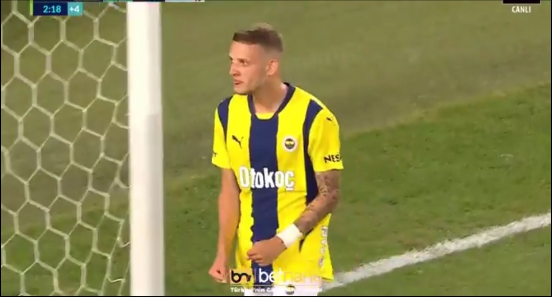 Gol Szymańskiego! I to w doliczonym czasie [WIDEO]