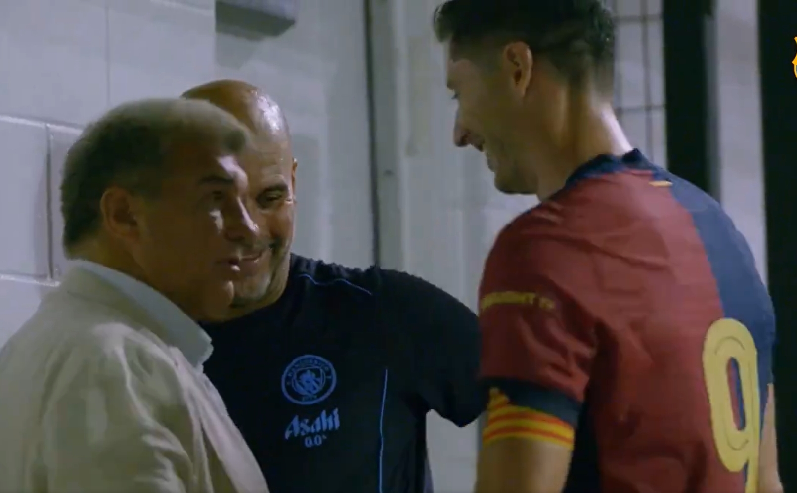 Guardiola sprawdził "Lewego". Wszystko nagrały kamery [WIDEO]