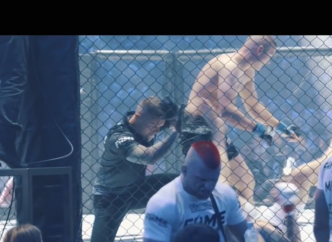 Polski streamer to znakomity freakfighter. W parterze nie ma sobie równych