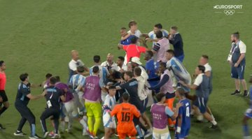 Argentyńczycy wzięli się za łby z Francuzami. Wiadomo, o co poszło [WIDEO]