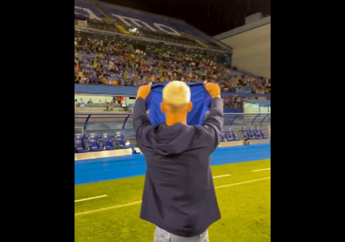 Gwiazdor EURO 2024 odwiedził stadion byłego klubu. Ucałował herb przed kibicami [WIDEO]