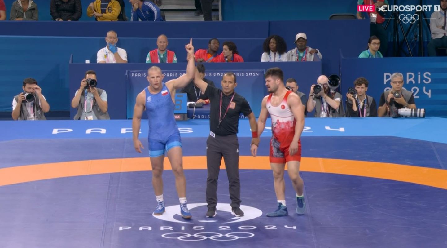 Polak sprawił sensację na IO! Pokonał mistrza świata i jest w ćwierćfinale!