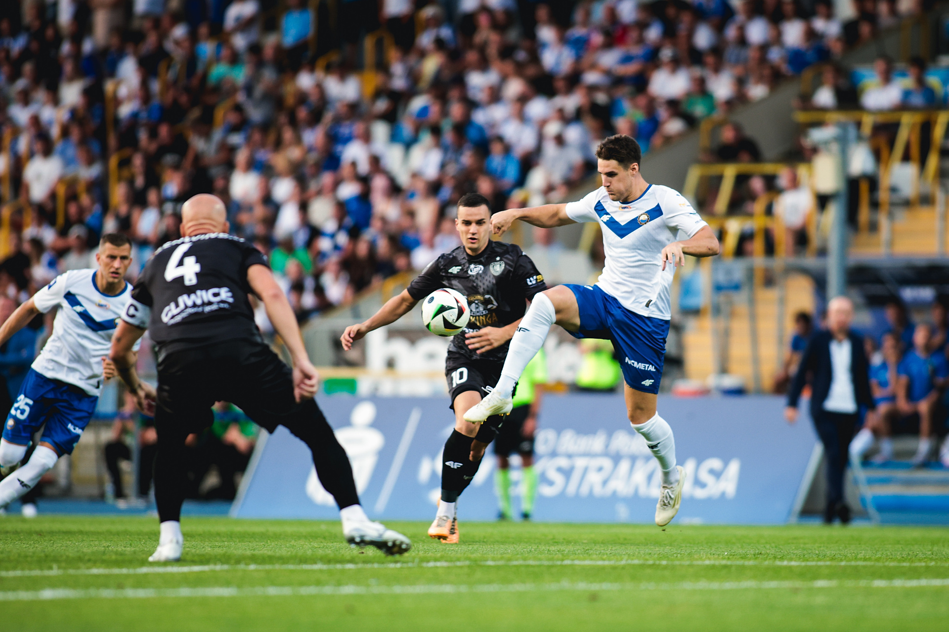 Stal odbiła się od dna! Dramatyczny występ Piasta [WIDEO]