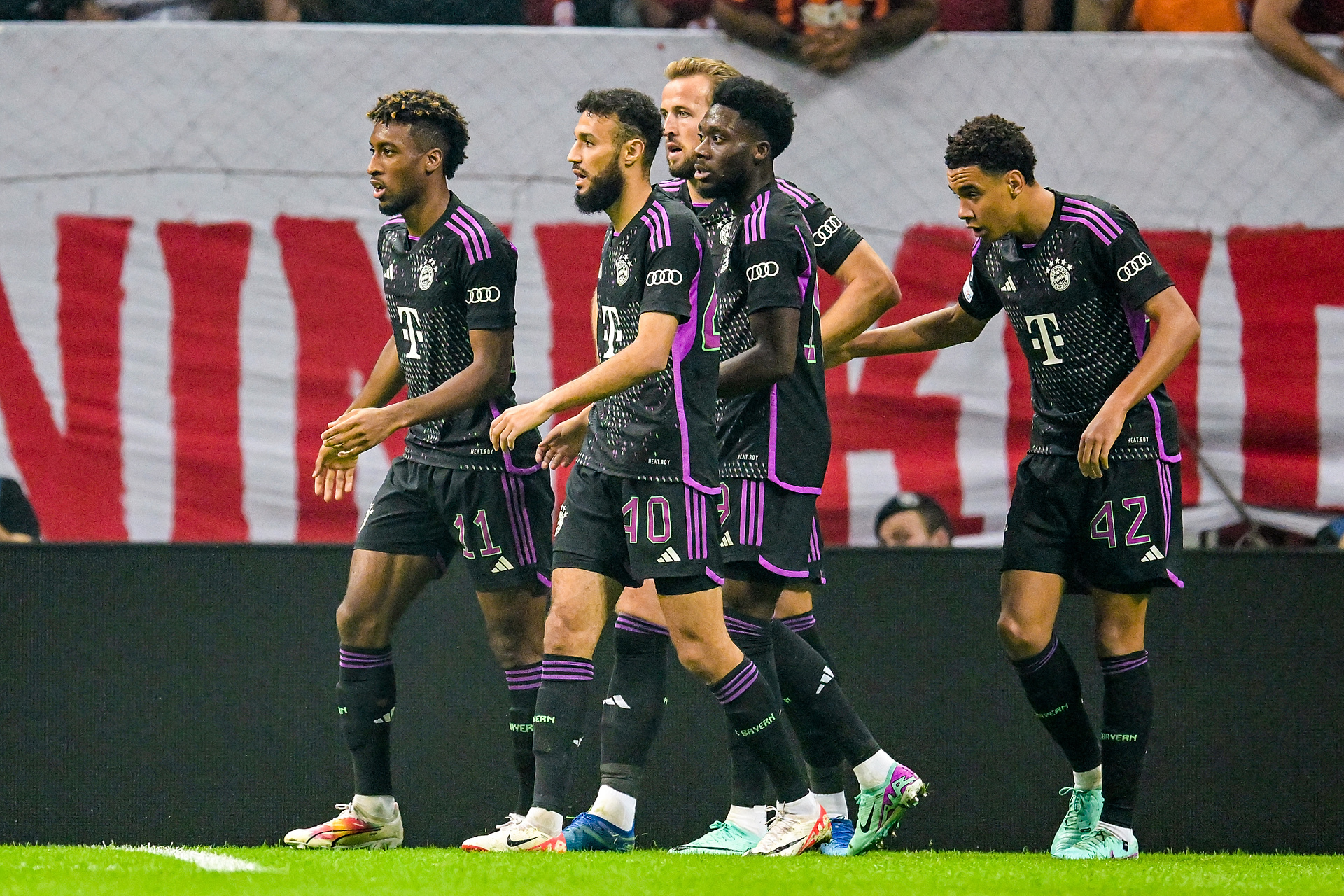 Gwiazdor na wylocie z Bayernu. Chcą go w Arabii Saudyjskiej i Anglii