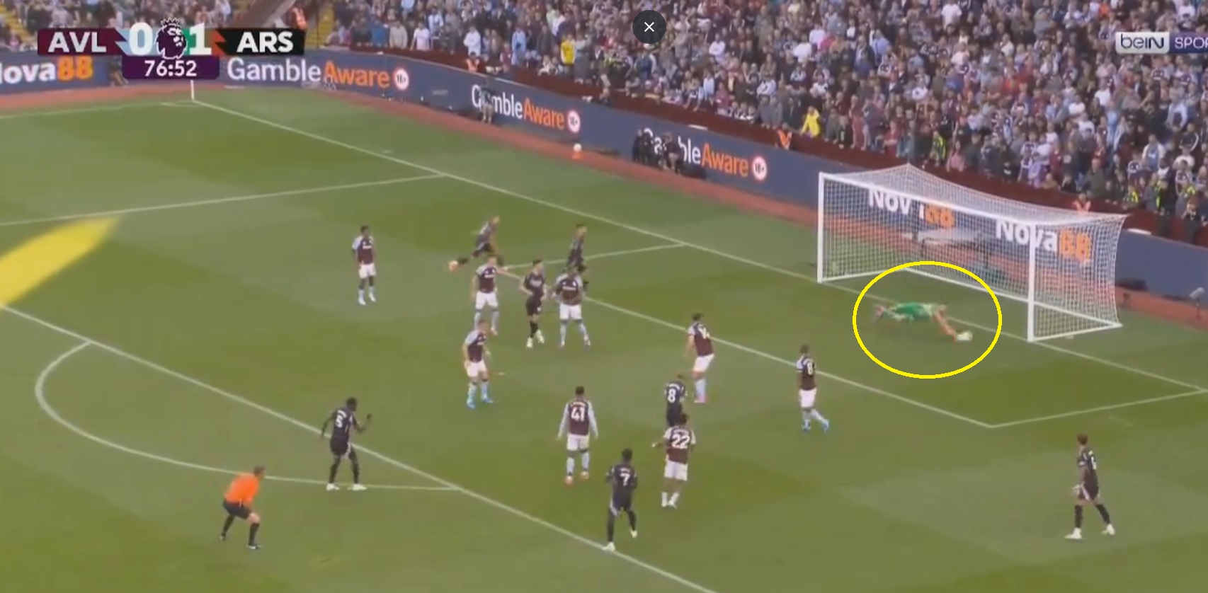 Arsenal lepszy w hicie Premier League. Mistrz świata nie popisał się przy golu [WIDEO]