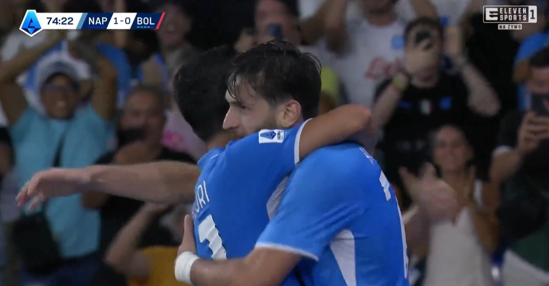 Ależ mecz Kwaracchelii! Cudowna asysta i gol, Skorupski był bez szans [WIDEO]