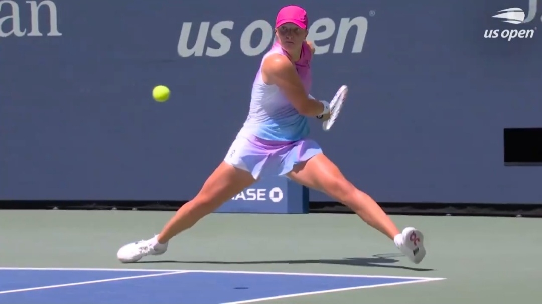Niespodziewane problemy Świątek na US Open! Obroniła trzy piłki setowe i wygrała [WIDEO]