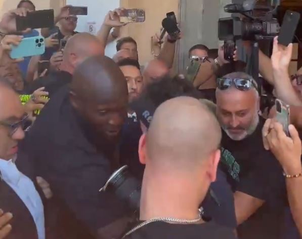 Szaleństwo w Neapolu! Kibice powitali Lukaku [WIDEO]