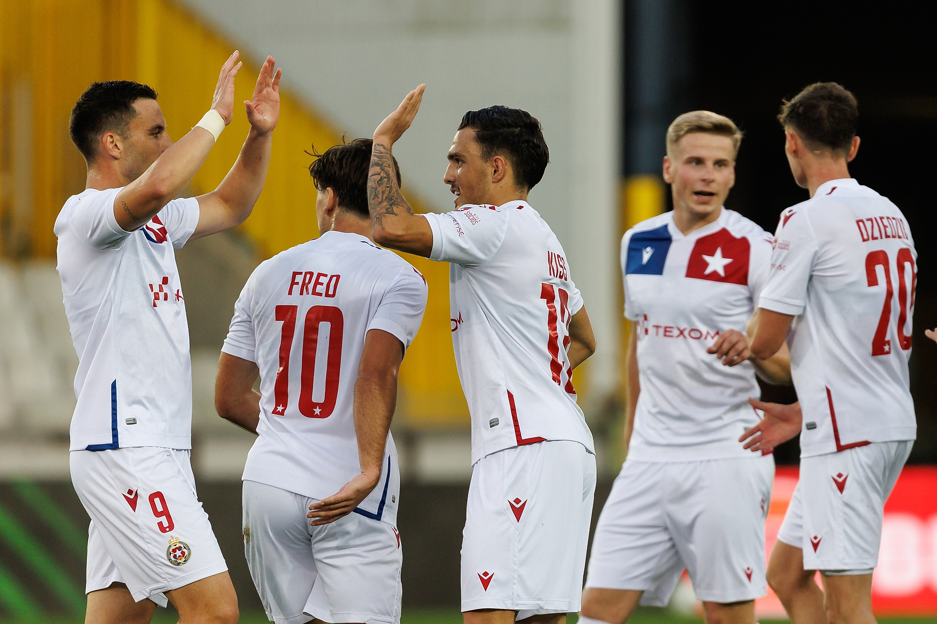 Piękne pożegnanie Wisły z pucharami. Cercle rozbite na własnym stadionie [WIDEO]