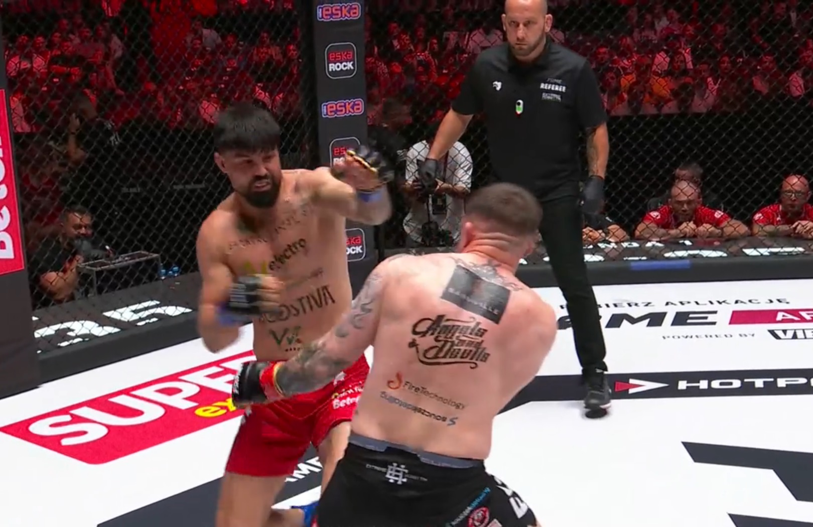 Wszystko jasne! Gwiazdor Fame MMA w sportowej federacji