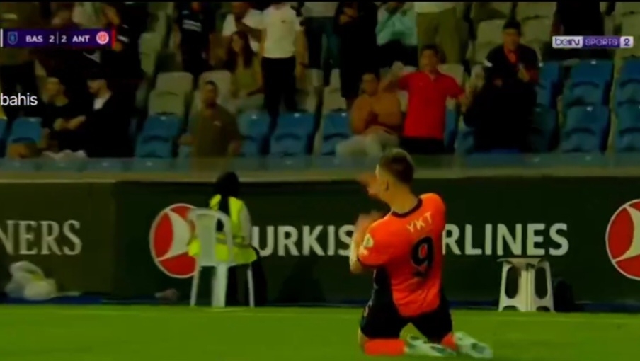 Piątek pozamiatał! Hat-trick po wejściu z ławki [WIDEO]
