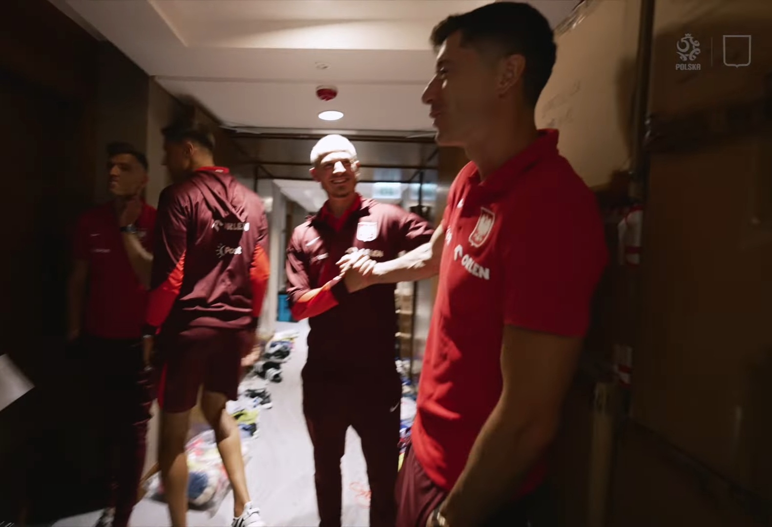 "Znowu jakiś nowy piłkarz?". Lewandowski nie poznał kadrowicza [WIDEO]