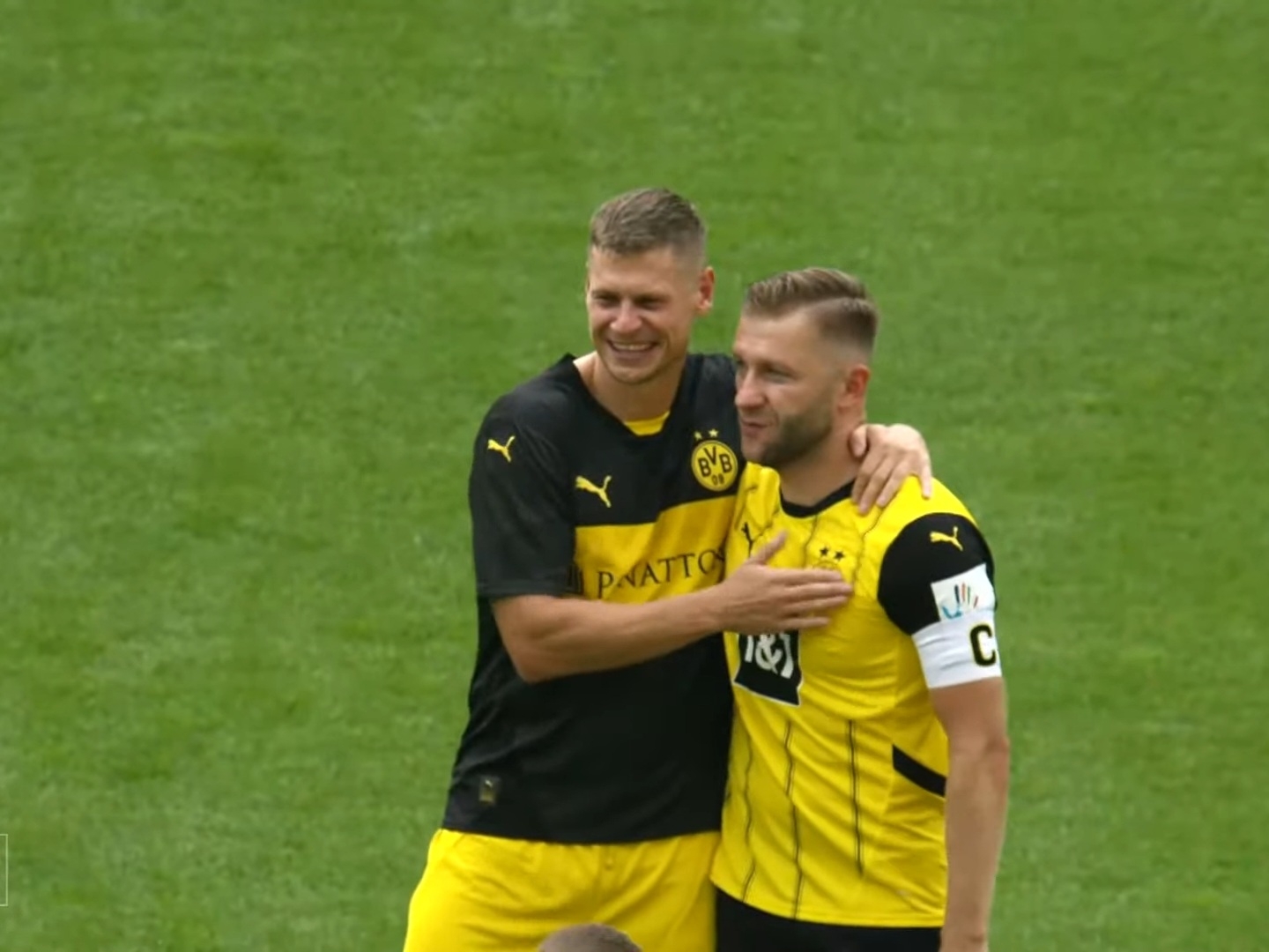 Wybitne pożegnanie Piszczka i Błaszczykowskiego! Dziewięć goli, popis Polaków [WIDEO]