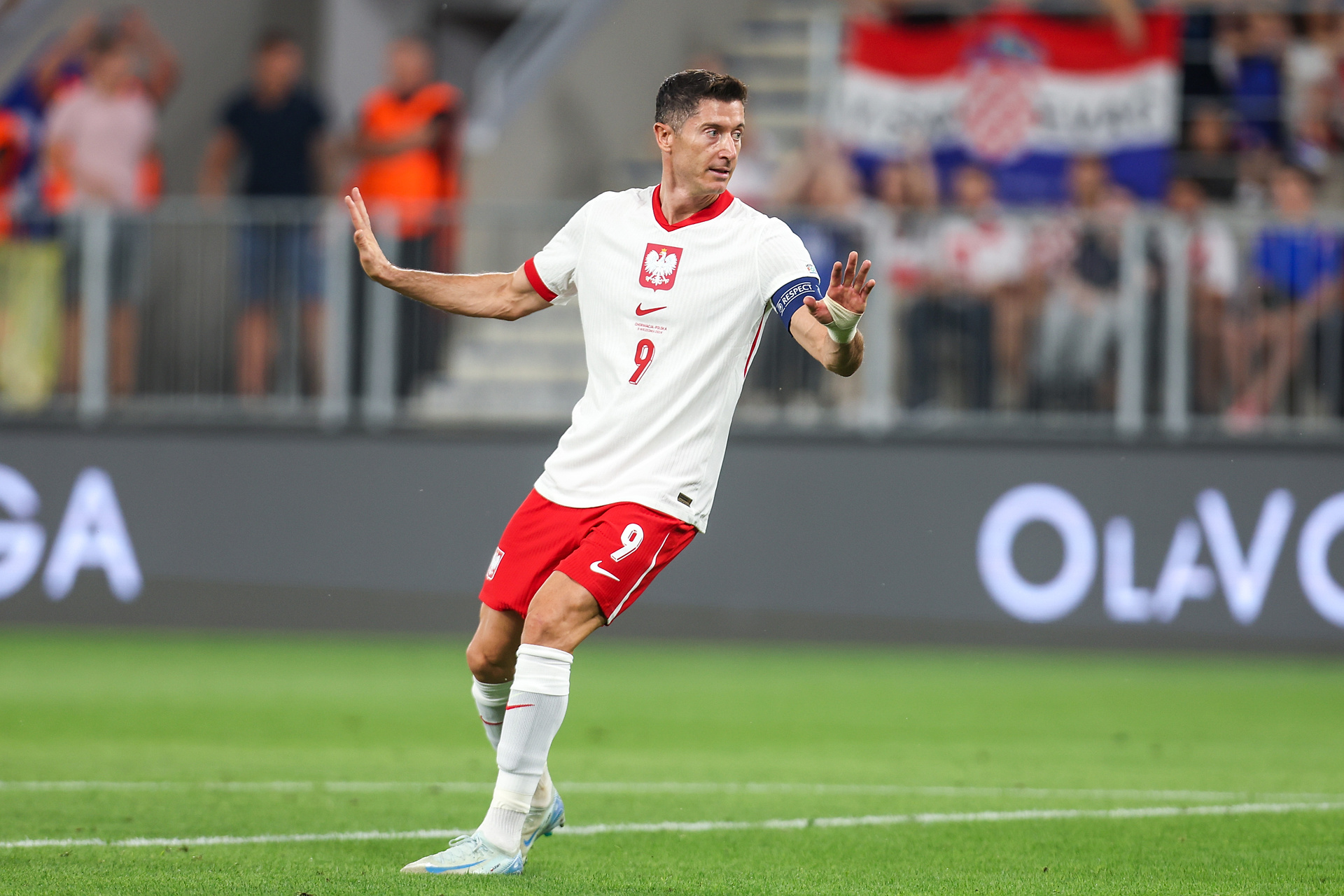 Legenda stanęła w obronie Lewandowskiego. "Nie potrafimy mu pomóc"