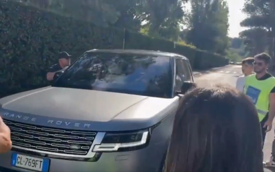 Wrze w Romie. Kibice wylali frustrację na piłkarzy [WIDEO]