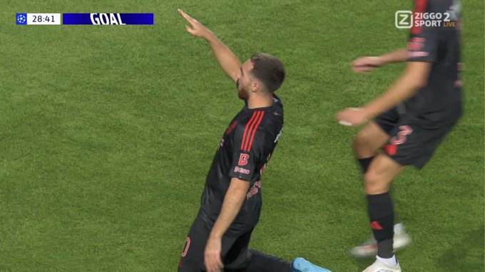 WOW! Piękna bramka z wolnego w Lidze Mistrzów [WIDEO]