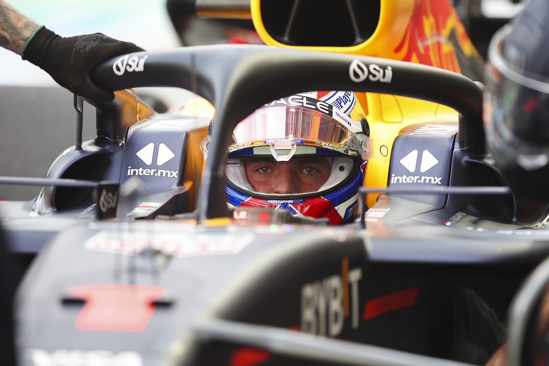 Verstappen stracił miliony. Wszystko przez jeden zapis
