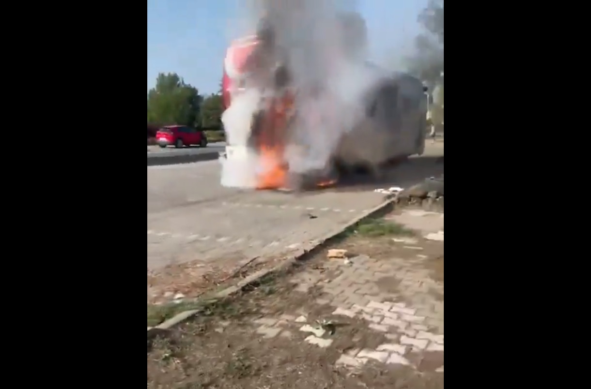 Klubowy autokar stanął w ogniu. Cud, że nikt nie zginął [WIDEO]