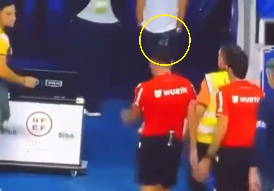 Wielki skandal w La Liga! Sędzia zaatakowany przez kibica [WIDEO]