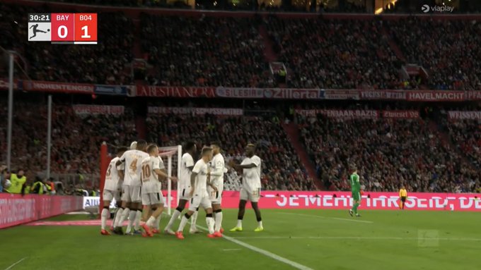 Gromy w hicie Bundesligi! Mistrzowie zatrzymali Bayern [WIDEO]