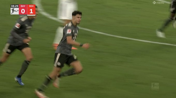 Co to była za bramka?! Absolutna petarda w hicie Bundesligi [WIDEO]