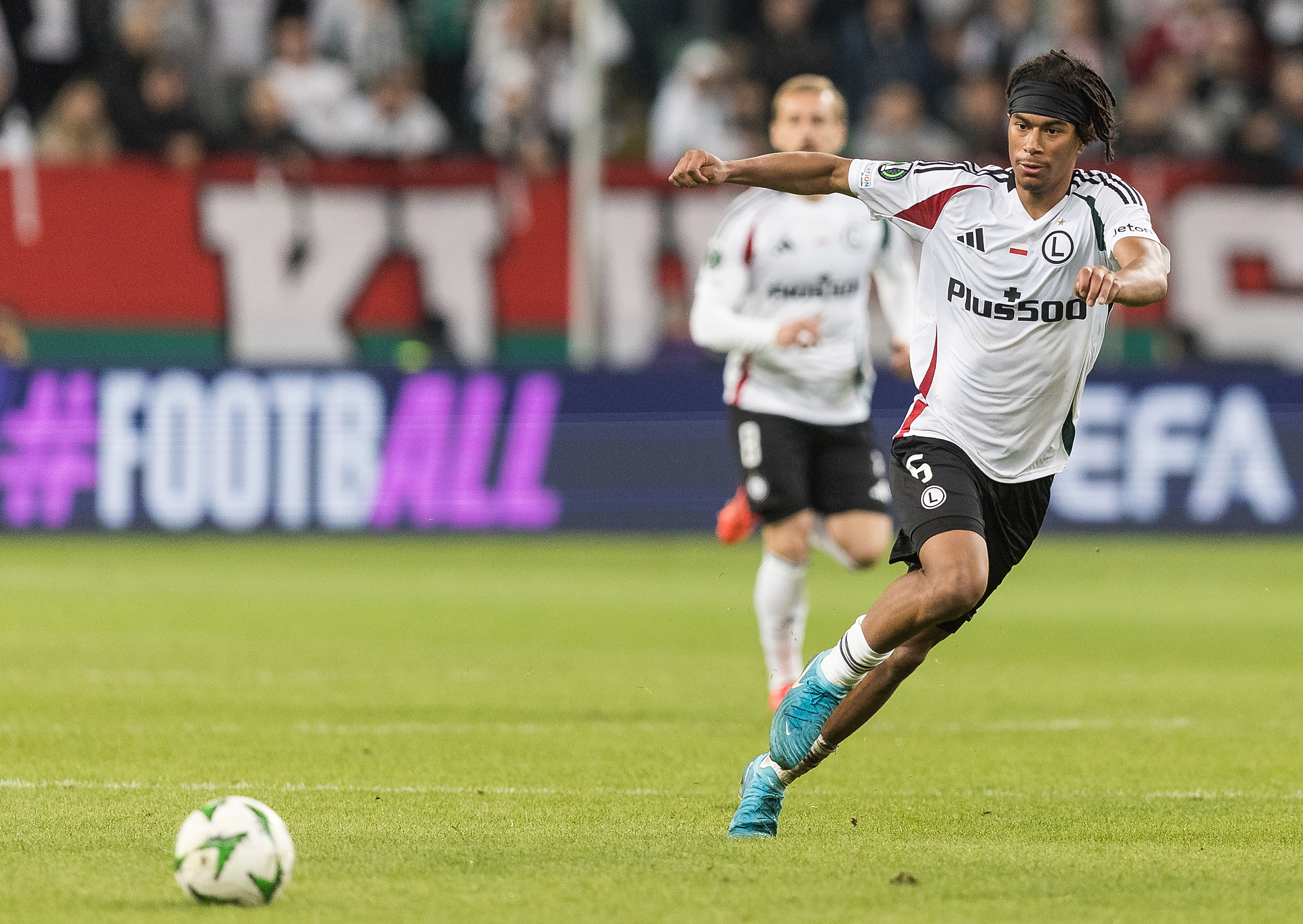 Tak w United zareagowali na odejście Oyedele. Feio ujawnił