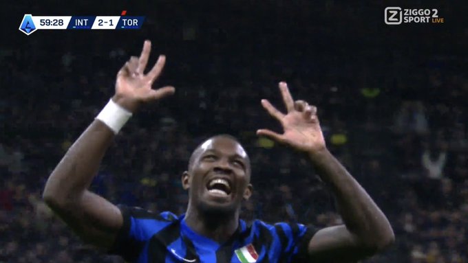 Hat-trick gwiazdy! Spektakularna wymiana ciosów [WIDEO]