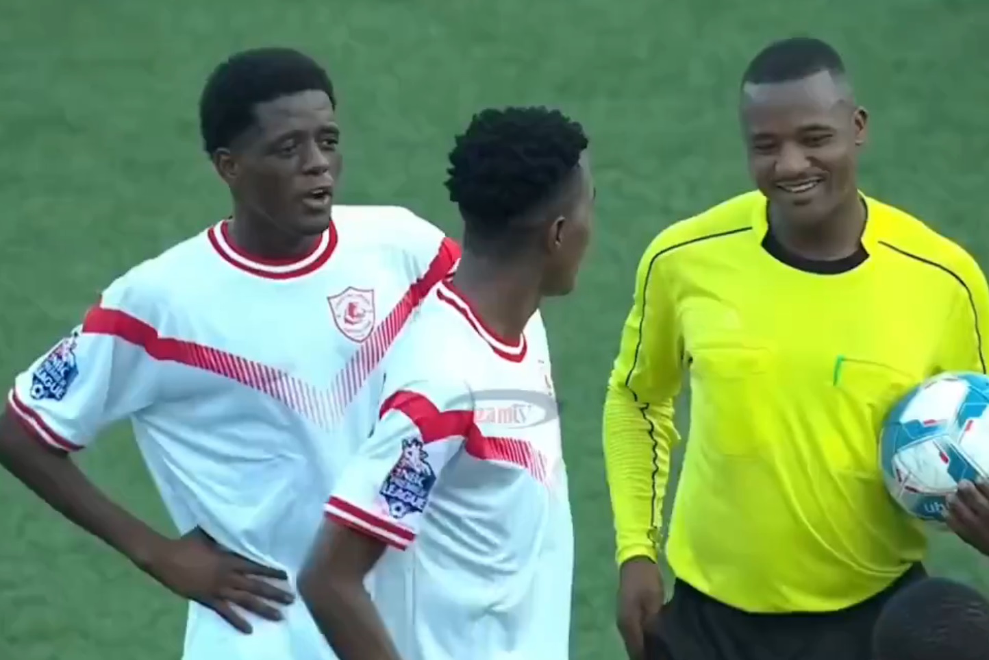 Sędzia kalosz. Tak się po prostu nie robi [WIDEO]