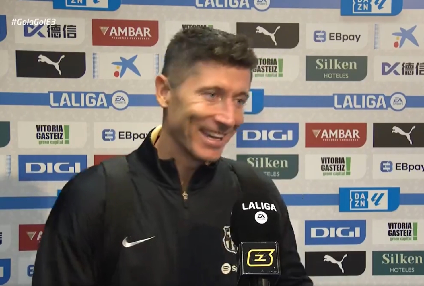 Lewandowski dał lekcję dziennikarzom. Poszło o Szczęsnego [WIDEO]