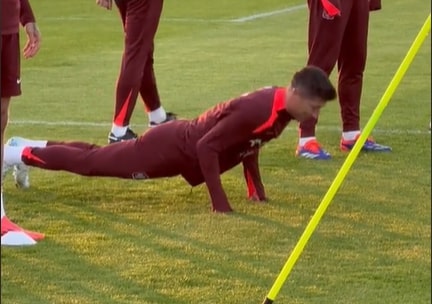 Lewandowski dostał karę. Koledzy tylko się przyglądali [WIDEO]