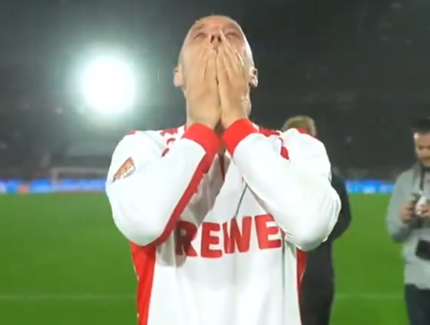 Podolski nie krył łez. Spektakularne pożegnanie legendy [WIDEO]