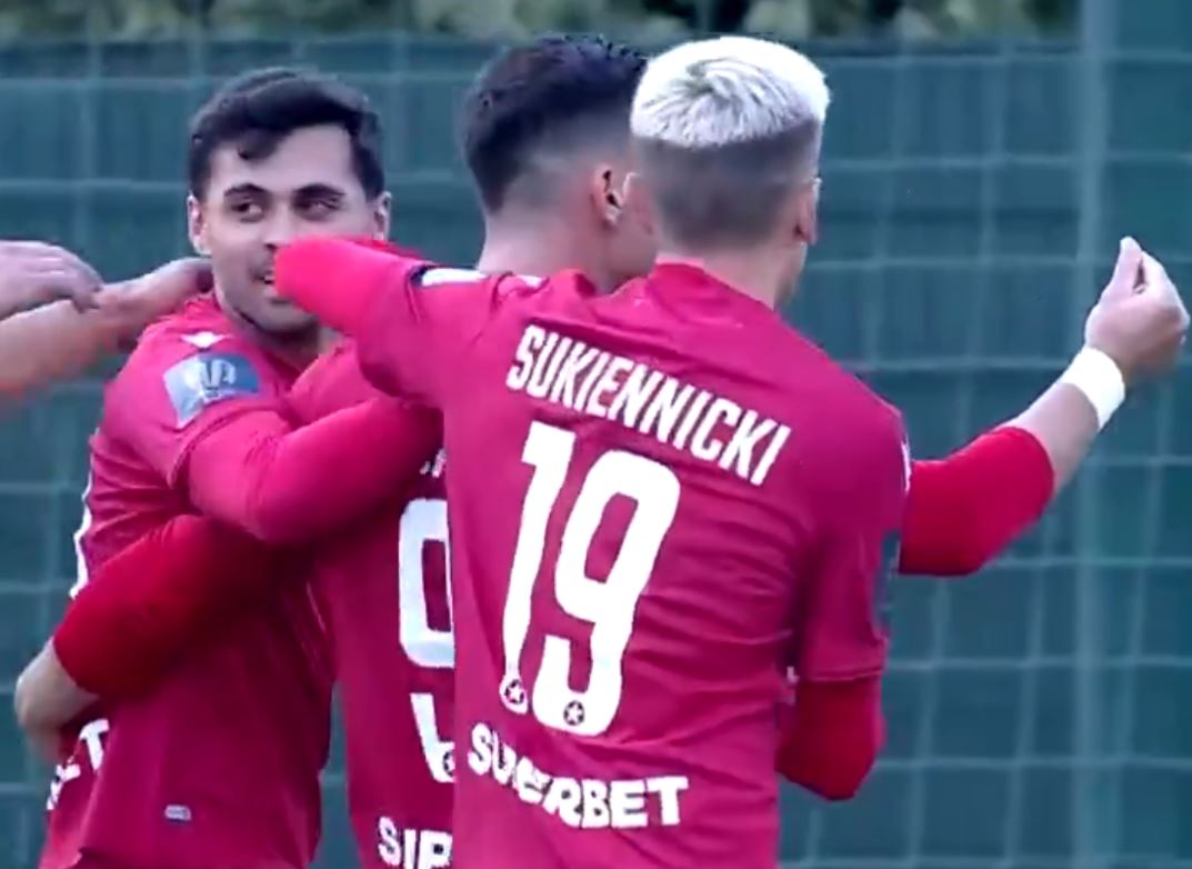 Wisła uratowała się przed blamażem! Wielkie problemy z trzecioligowcem, gol w 89. minucie [WIDEO]