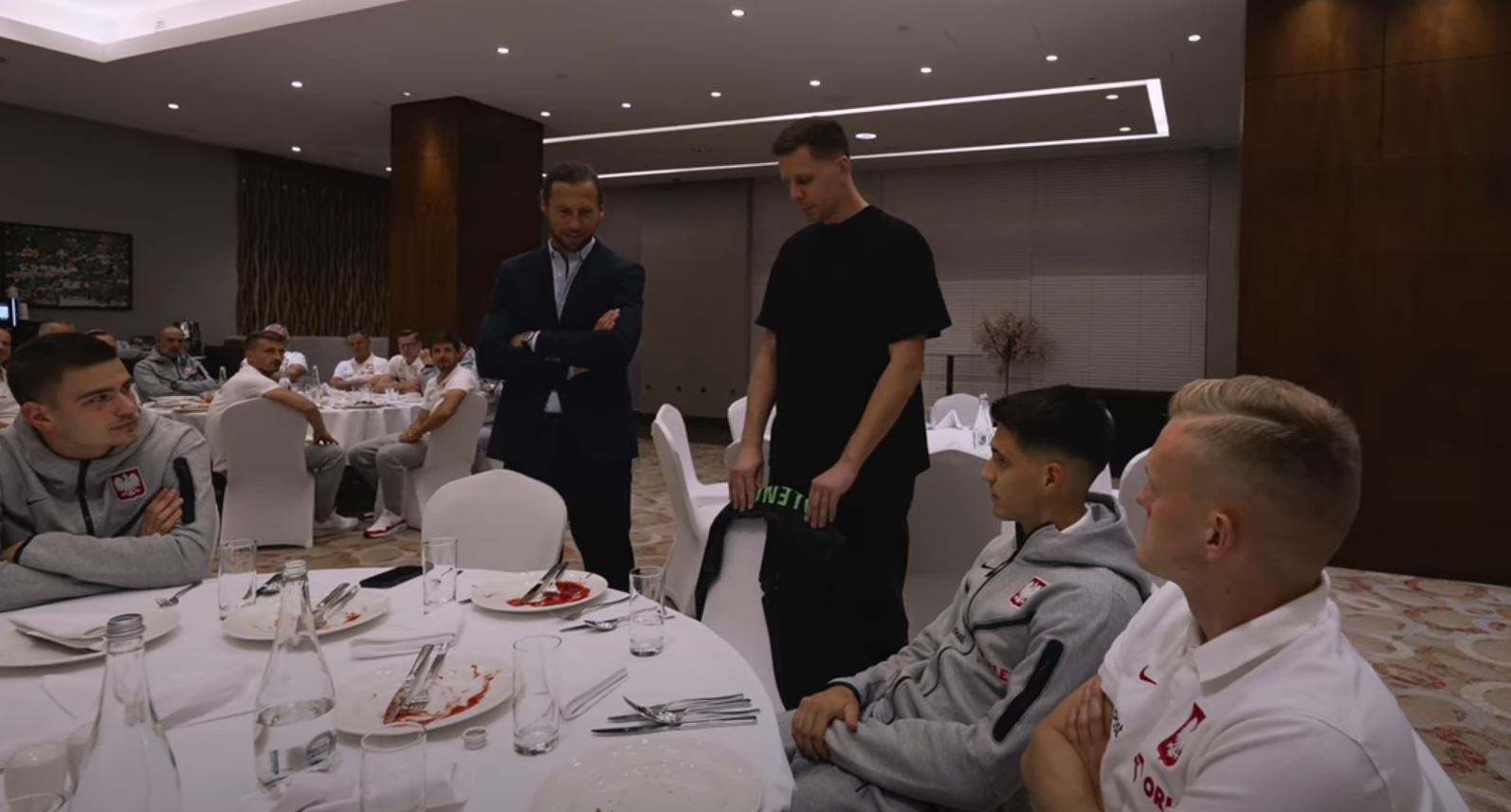 Szczęsny i Krychowiak zwrócili się do kolegów z kadry. "Doceniajcie to, co tutaj macie" [WIDEO]