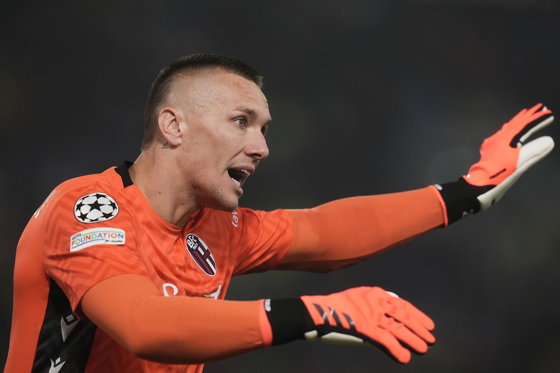 Składy na mecz Aston Villa - Bologna. Wiadomo, co z Cashem, Skorupskim i Urbańskim