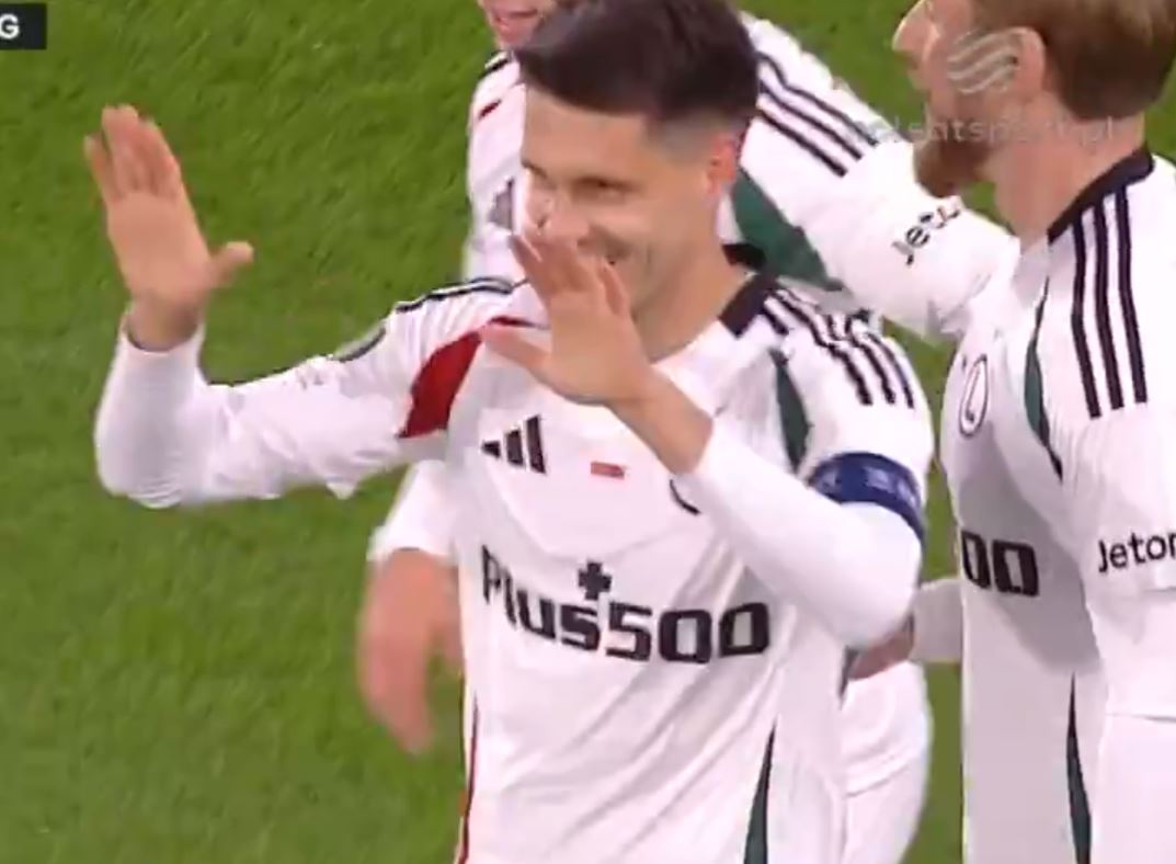 Co za początek Legii! Kapustka wykorzystał prezent [WIDEO]