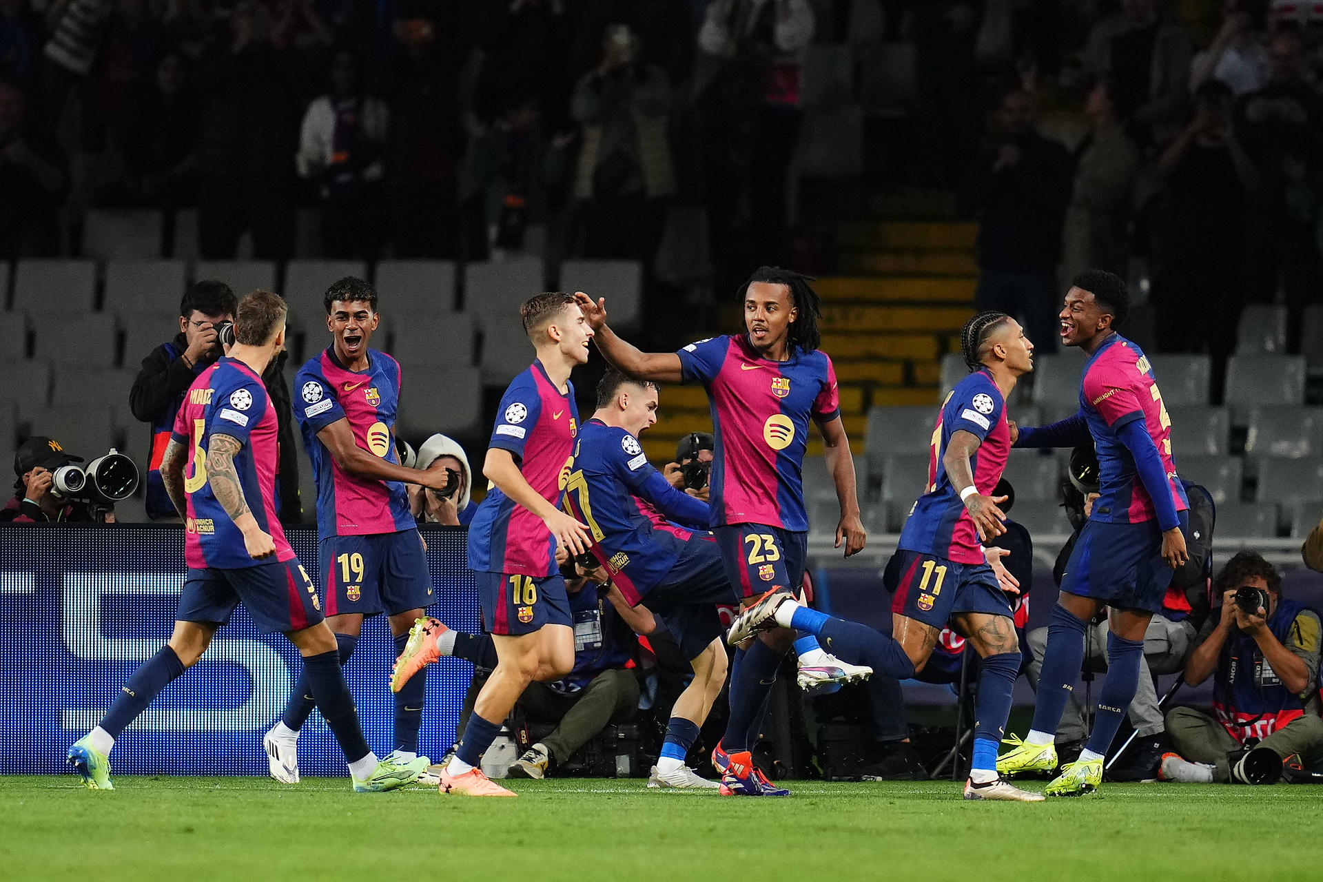 Oceny za El Clasico! "Barca" ma dziś nr 1 na świecie. "Spektakularny, niewiarygodne"