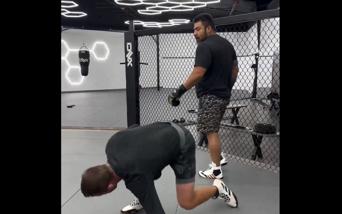 Były mistrz UFC znokautowany na treningu. Boli od samego patrzenia [WIDEO]