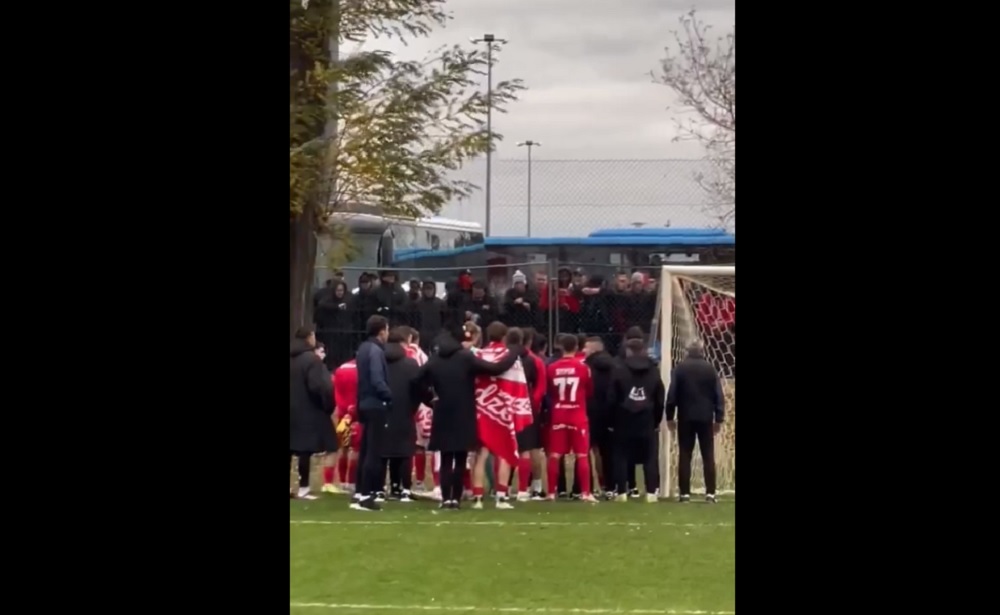 "Panowie, pie********* się w głowę". Piłkarze Widzewa nasłuchali się od kibiców [WIDEO]