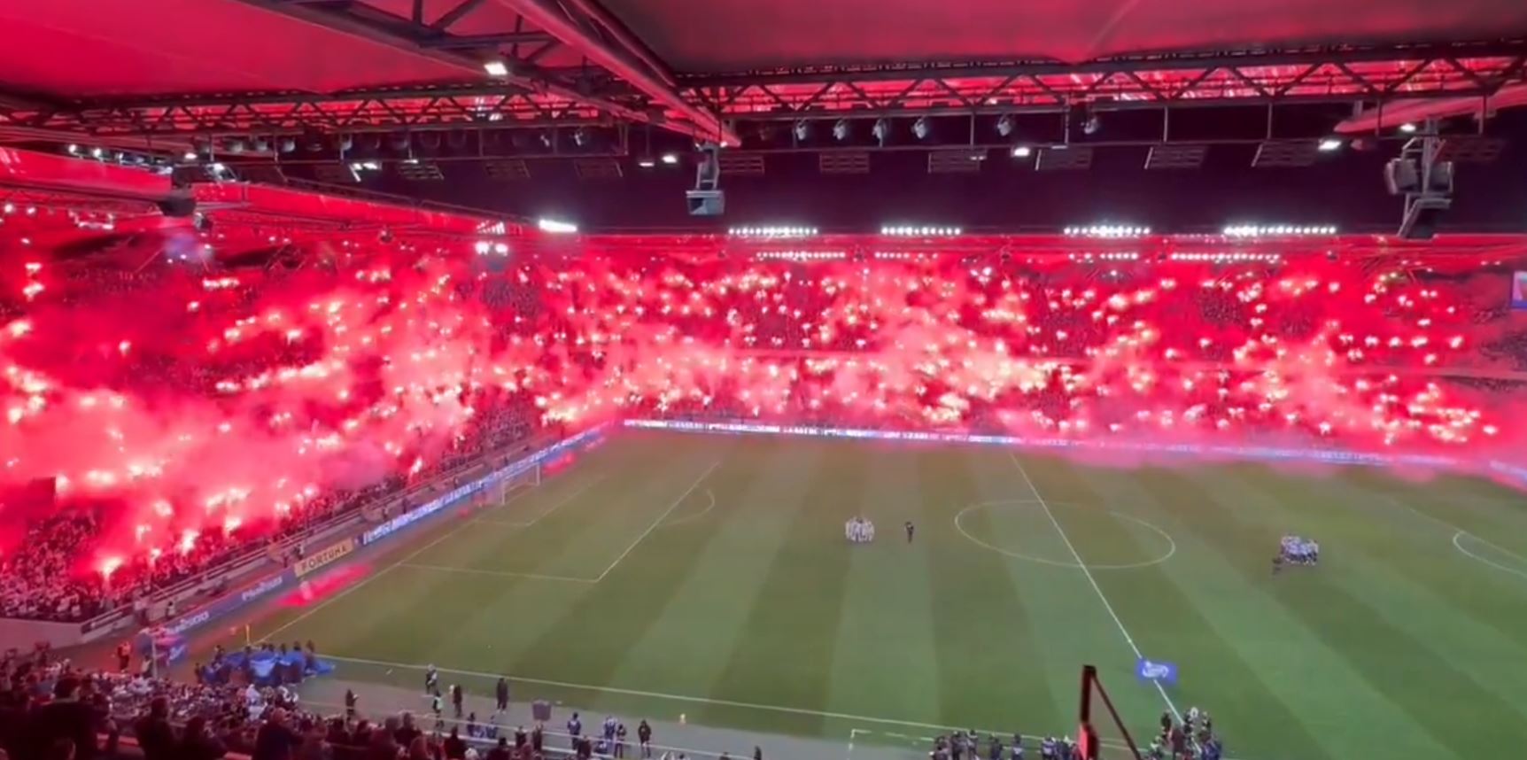 Wielkie racowisko przed meczem Legii z Widzewem! "Rekord Polski pobity" [WIDEO]
