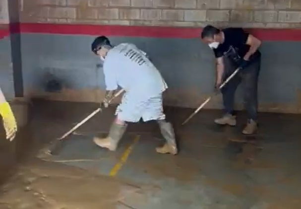 Opuścił klub i walczy z powodzią. Piękny gest gracza La Liga [WIDEO]