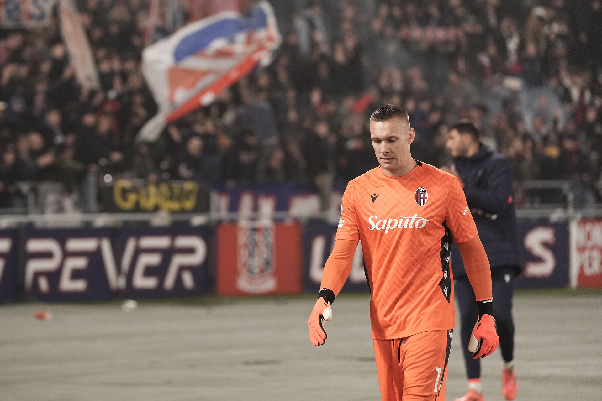 "Cudowne parady. Uratował zespół". Zachwyty nad Polakiem po meczu w Lidze Mistrzów