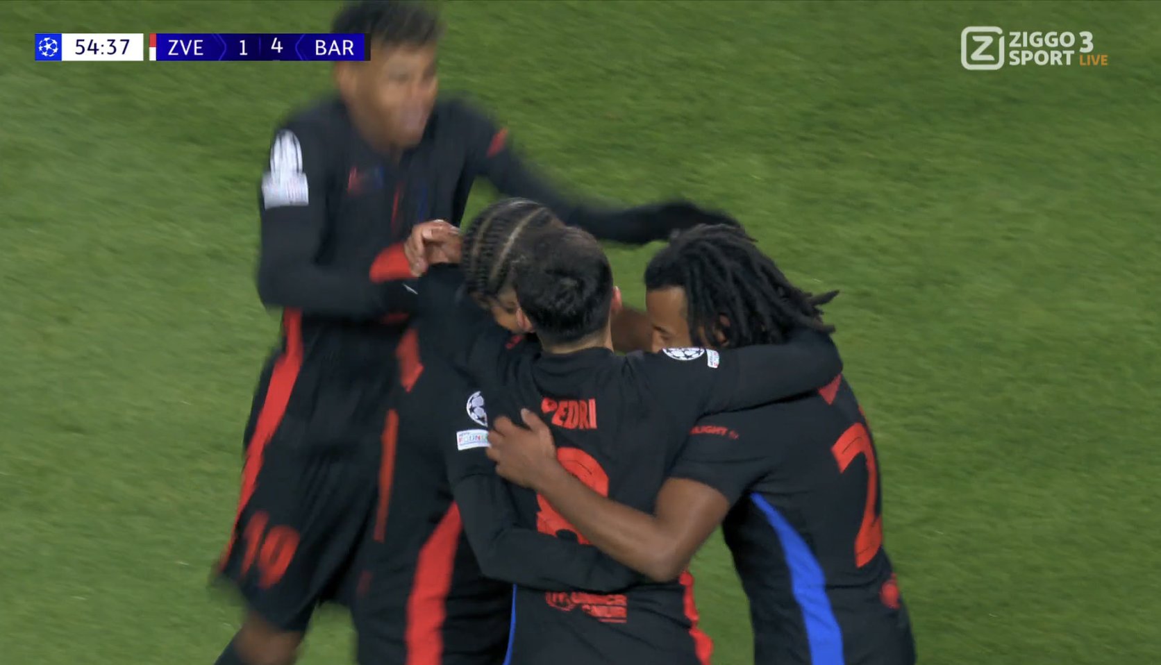 Raphinha poniósł Barcelonę! Imponujący triumf w Lidze Mistrzów [WIDEO]