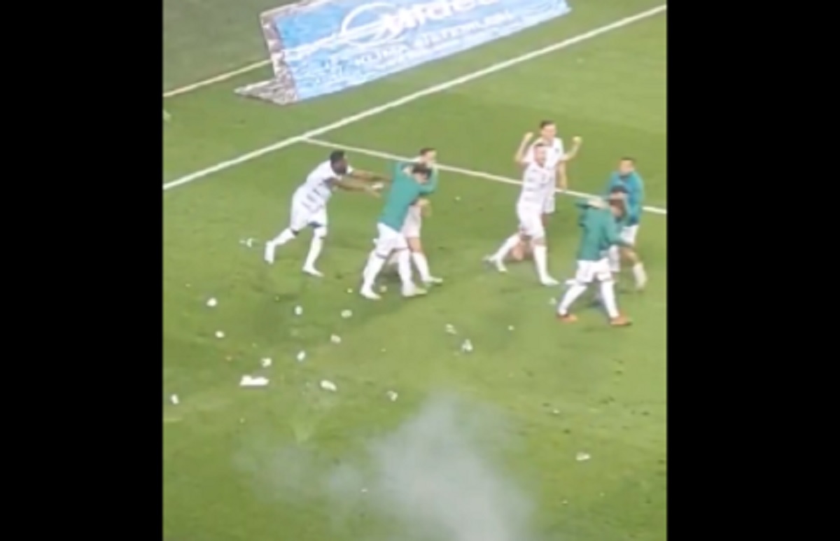 Atak na piłkarzy w Turcji. Są ranni! [WIDEO]