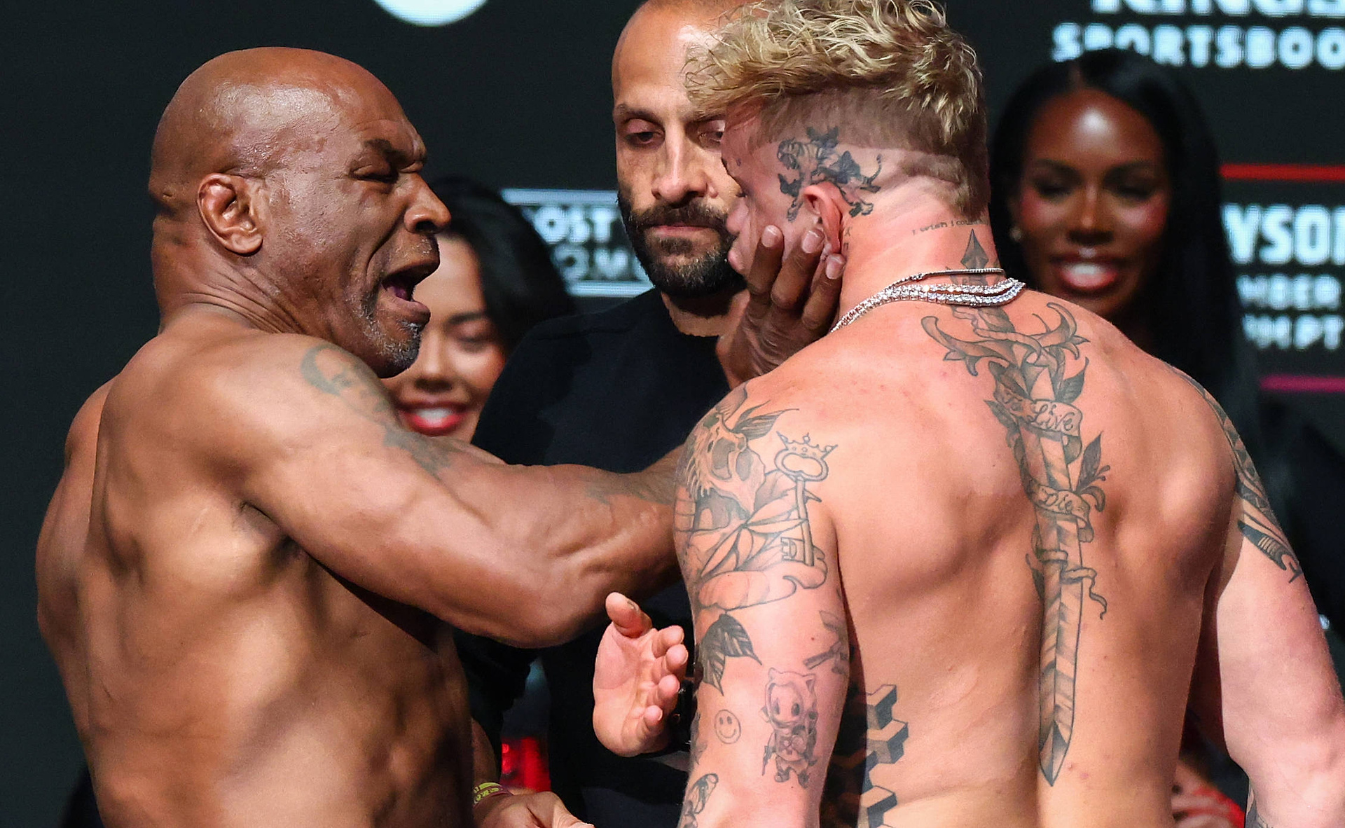 "Pier***ony klaun, pier***ony idiota". Były mistrz UFC nie wytrzymał ws. walki Tysona