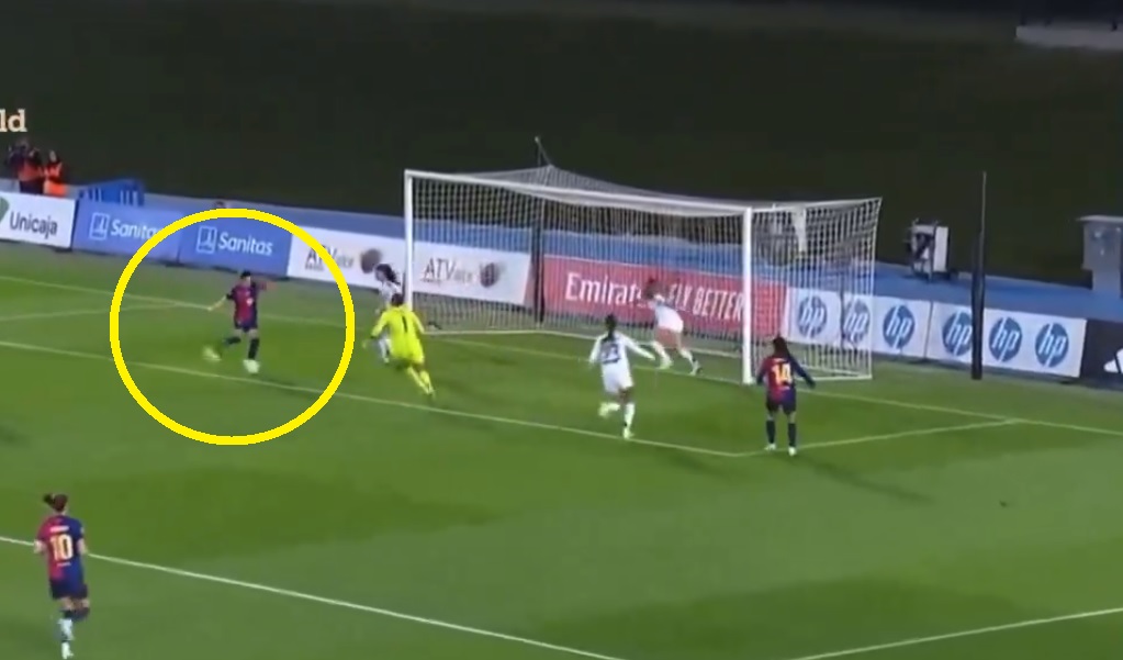 Ależ kiks Ewy Pajor w meczu z Realem! To powinien być gol [WIDEO]