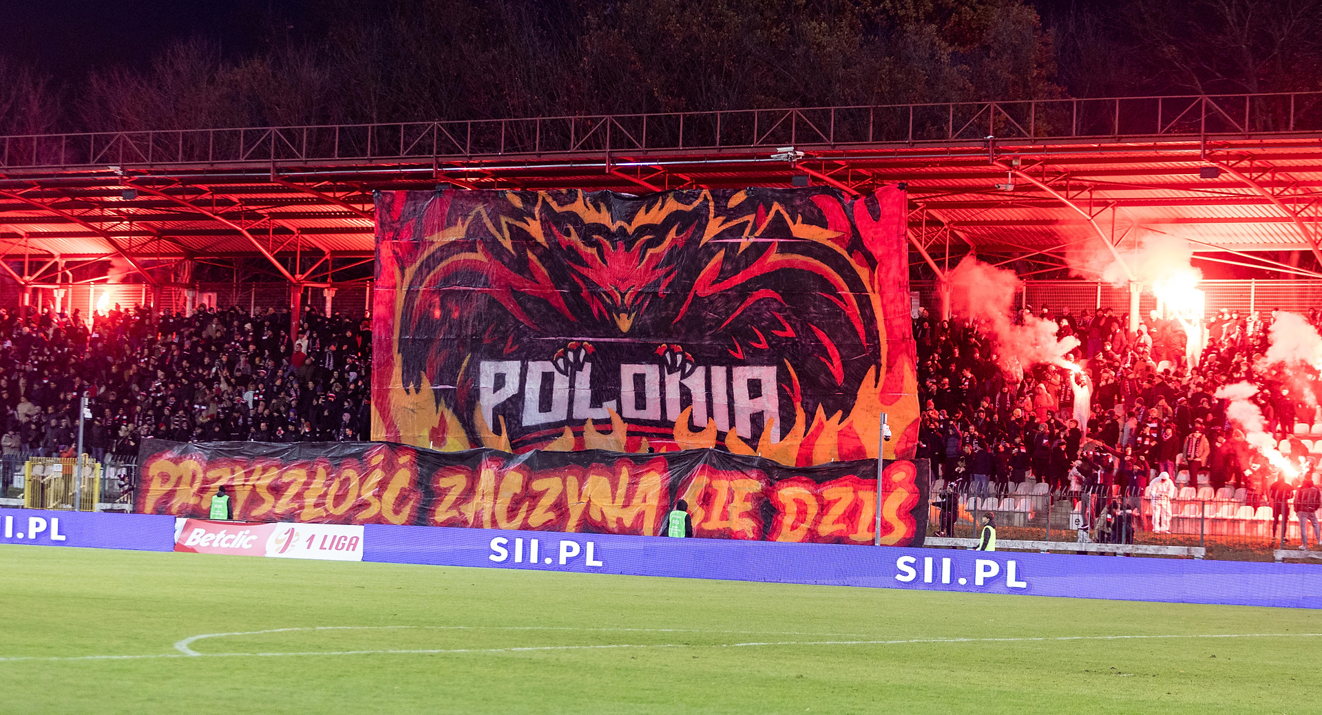 Skandal w Betclic 1 Lidze. Karetka wiozła race, tego jeszcze nie grali!