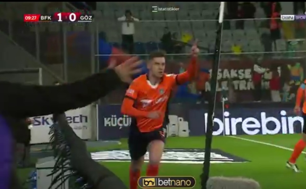 Dublet i asysta Piątka! Pokonał polskiego bramkarza [WIDEO]