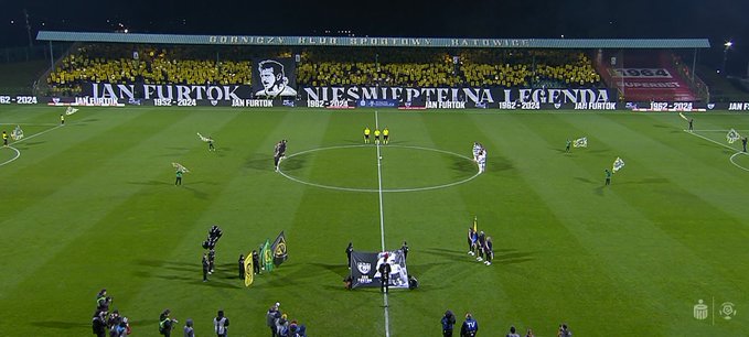 GKS pożegnał Jana Furtoka. Piękne obrazki przed meczem [WIDEO]